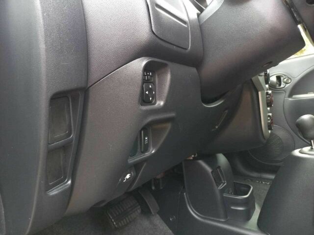 Серый Мицубиси И-Миев, объемом двигателя 0 л и пробегом 95 тыс. км за 4100 $, фото 6 на Automoto.ua