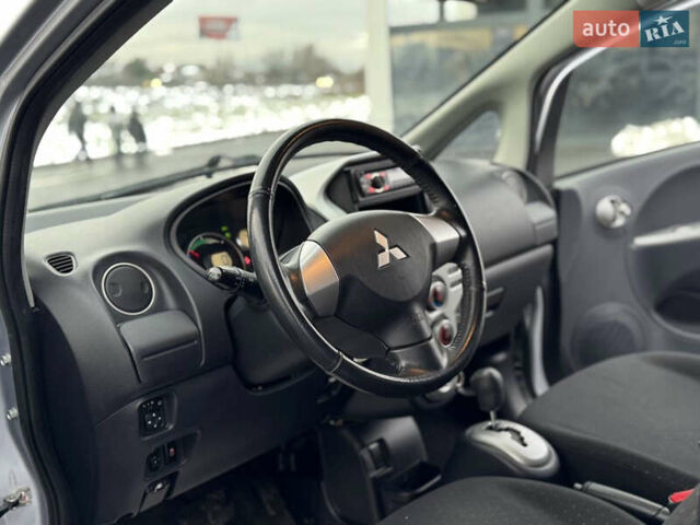 Сірий Міцубісі І-Мієв, об'ємом двигуна 0 л та пробігом 74 тис. км за 3950 $, фото 33 на Automoto.ua