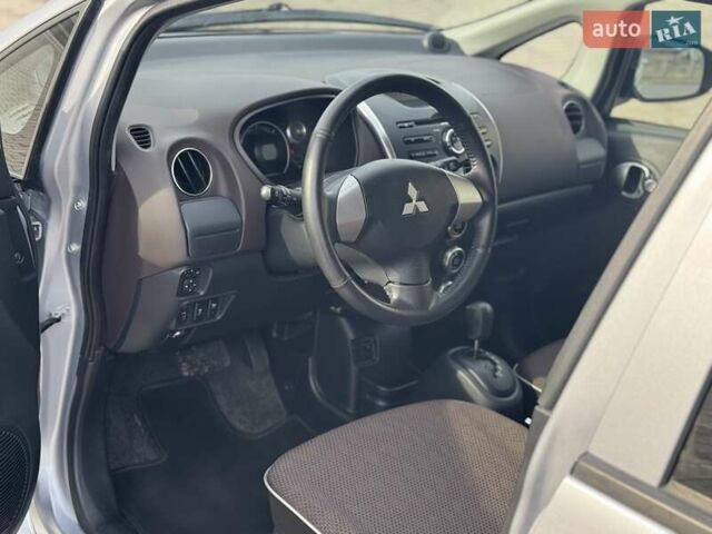 Серый Мицубиси И-Миев, объемом двигателя 0 л и пробегом 128 тыс. км за 3999 $, фото 15 на Automoto.ua