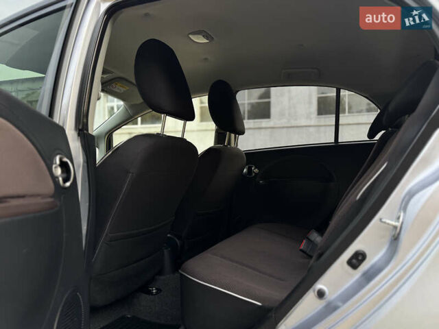 Сірий Міцубісі І-Мієв, об'ємом двигуна 0 л та пробігом 60 тис. км за 5500 $, фото 24 на Automoto.ua