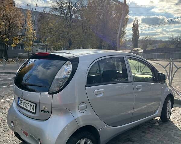 Серый Мицубиси И-Миев, объемом двигателя 0 л и пробегом 74 тыс. км за 6300 $, фото 3 на Automoto.ua