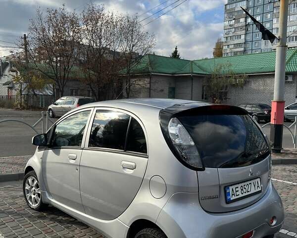 Серый Мицубиси И-Миев, объемом двигателя 0 л и пробегом 74 тыс. км за 6300 $, фото 1 на Automoto.ua