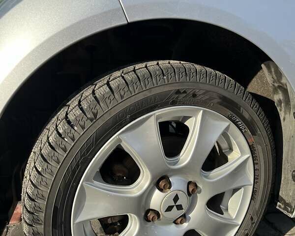 Серый Мицубиси И-Миев, объемом двигателя 0 л и пробегом 74 тыс. км за 6300 $, фото 5 на Automoto.ua