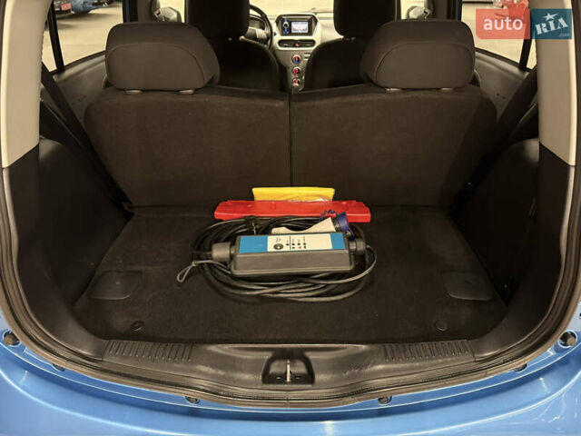 Синій Міцубісі І-Мієв, об'ємом двигуна 0 л та пробігом 115 тис. км за 3800 $, фото 7 на Automoto.ua