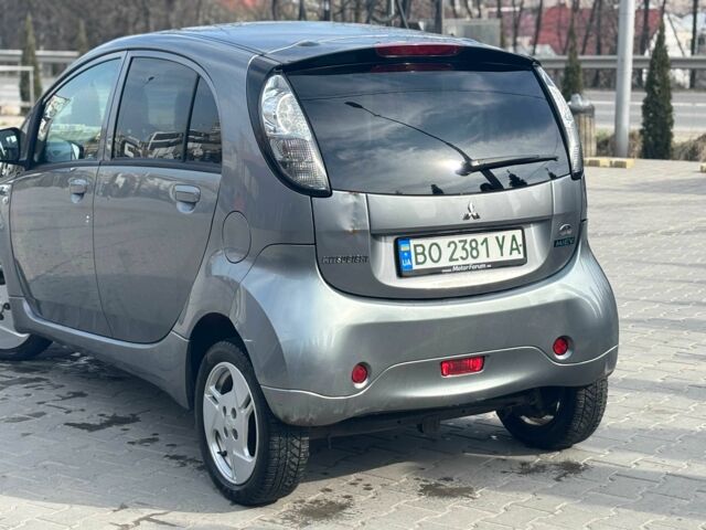 Серый Мицубиси И, объемом двигателя 0 л и пробегом 102 тыс. км за 3900 $, фото 2 на Automoto.ua
