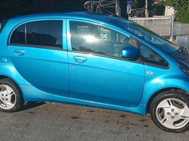 Синій Міцубісі І, об'ємом двигуна 0 л та пробігом 130 тис. км за 4600 $, фото 4 на Automoto.ua