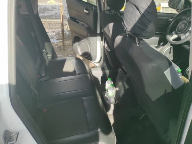 Білий Міцубісі Джип, об'ємом двигуна 2.4 л та пробігом 153 тис. км за 10200 $, фото 6 на Automoto.ua