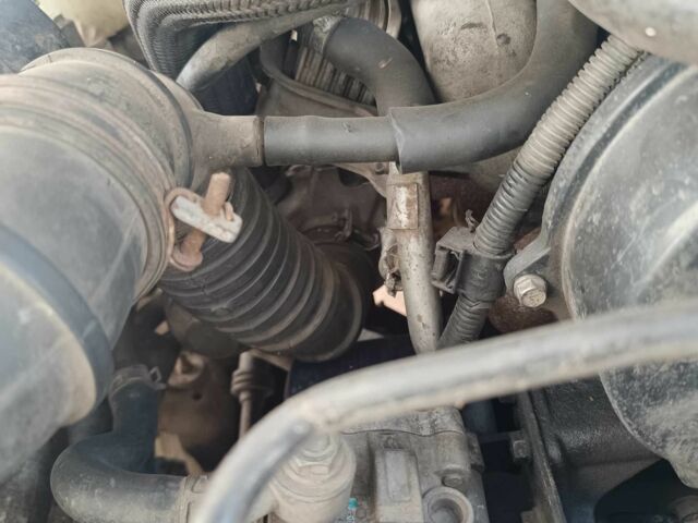 Белый Мицубиси Л 200, объемом двигателя 2.5 л и пробегом 275 тыс. км за 4700 $, фото 2 на Automoto.ua