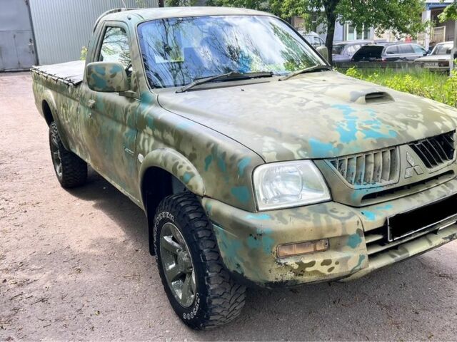 Білий Міцубісі Л 200, об'ємом двигуна 2.5 л та пробігом 3 тис. км за 4700 $, фото 2 на Automoto.ua