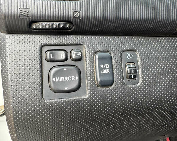 Белый Мицубиси Л 200, объемом двигателя 2.48 л и пробегом 169 тыс. км за 17200 $, фото 21 на Automoto.ua