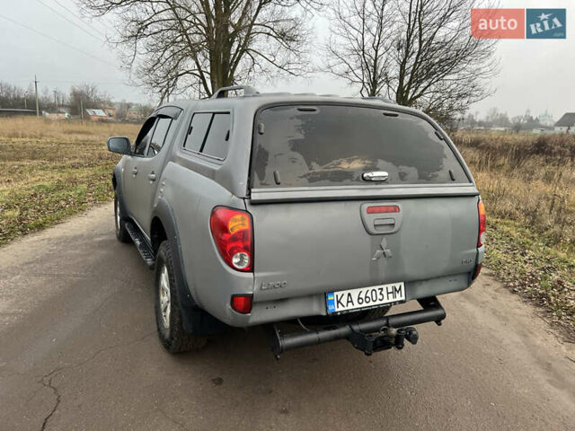 Білий Міцубісі Л 200, об'ємом двигуна 2.48 л та пробігом 324 тис. км за 13000 $, фото 6 на Automoto.ua