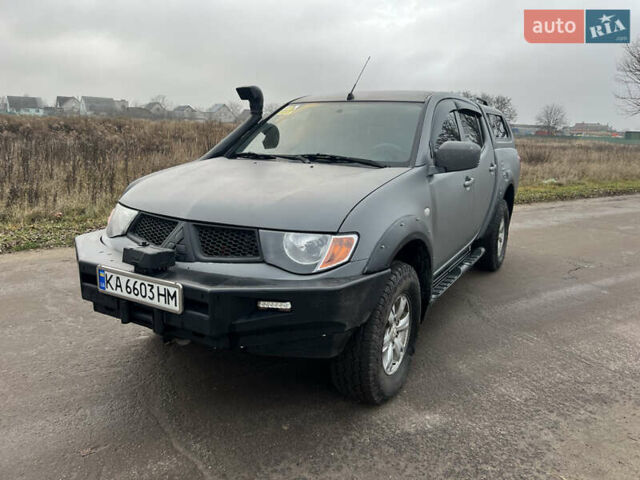 Білий Міцубісі Л 200, об'ємом двигуна 2.48 л та пробігом 324 тис. км за 13000 $, фото 2 на Automoto.ua