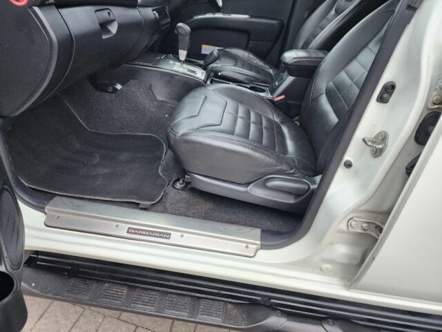 Белый Мицубиси Л 200, объемом двигателя 2.5 л и пробегом 114 тыс. км за 8510 $, фото 15 на Automoto.ua