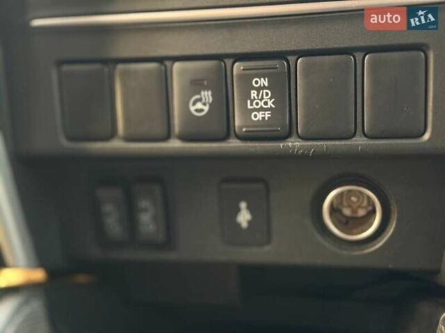 Белый Мицубиси Л 200, объемом двигателя 2.44 л и пробегом 60 тыс. км за 28500 $, фото 28 на Automoto.ua