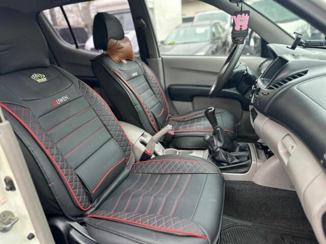 Білий Міцубісі Л 200, об'ємом двигуна 2.5 л та пробігом 234 тис. км за 4300 $, фото 5 на Automoto.ua