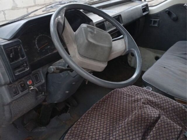 Міцубісі Л 200 1988 у Одесі на Automoto.ua Бежевий Міцубісі Л 200, об'ємом двигуна 2.5 л та пробігом 340 тис. км за 900 $, фото 3 на Automoto.ua