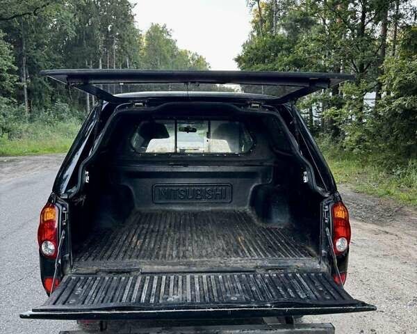 Чорний Міцубісі Л 200, об'ємом двигуна 2.5 л та пробігом 280 тис. км за 3200 $, фото 14 на Automoto.ua