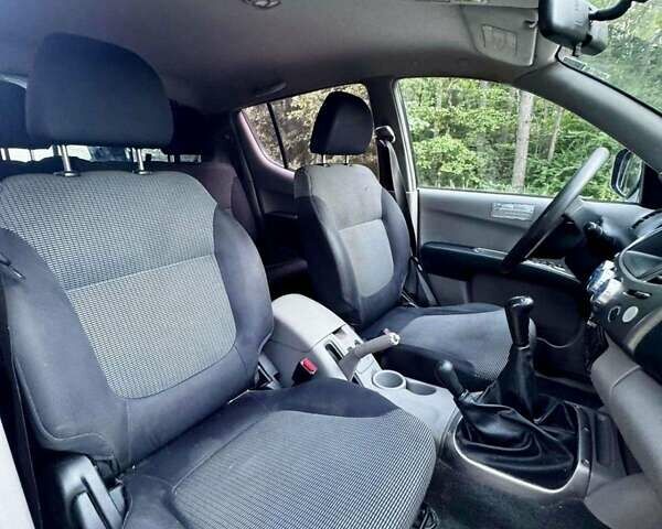 Чорний Міцубісі Л 200, об'ємом двигуна 2.5 л та пробігом 280 тис. км за 3200 $, фото 6 на Automoto.ua