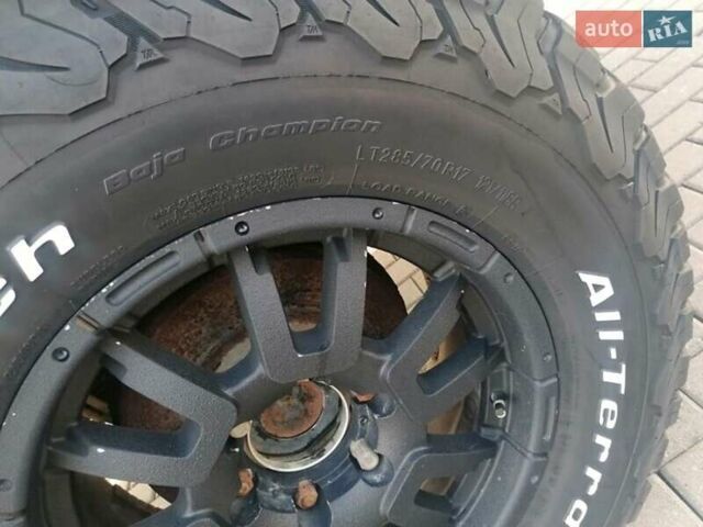 Черный Мицубиси Л 200, объемом двигателя 2.5 л и пробегом 285 тыс. км за 3000 $, фото 4 на Automoto.ua