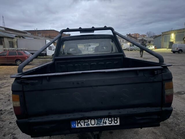 Черный Мицубиси Л 200, объемом двигателя 2.5 л и пробегом 310 тыс. км за 2700 $, фото 5 на Automoto.ua