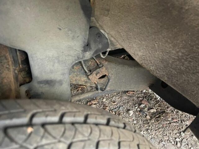 Чорний Міцубісі Л 200, об'ємом двигуна 2.5 л та пробігом 308 тис. км за 5000 $, фото 3 на Automoto.ua