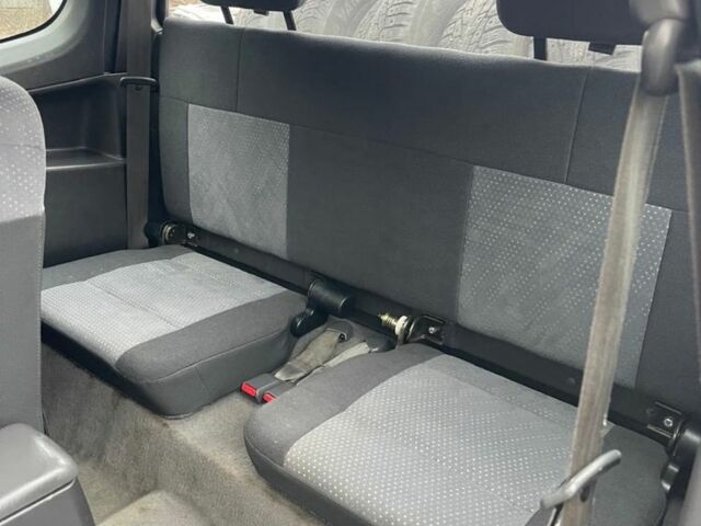 Чорний Міцубісі Л 200, об'ємом двигуна 2.5 л та пробігом 308 тис. км за 5000 $, фото 10 на Automoto.ua