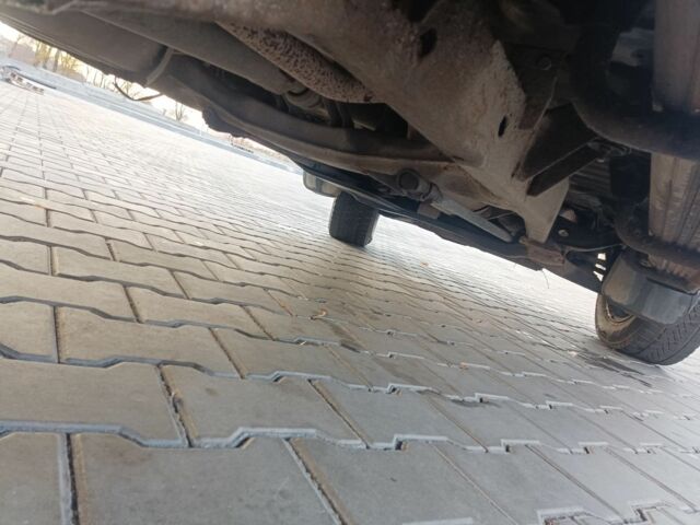 Черный Мицубиси Л 200, объемом двигателя 2.5 л и пробегом 300 тыс. км за 5100 $, фото 7 на Automoto.ua