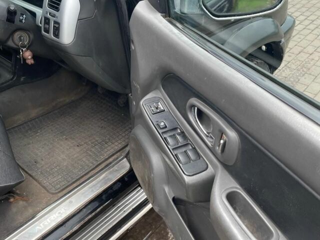 Мицубиси Л 200 2006 в Белой Церкве на Automoto.ua Черный Мицубиси Л 200, объемом двигателя 0 л и пробегом 300 тыс. км за 4500 $, фото 6 на Automoto.ua