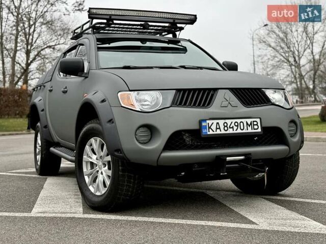 Черный Мицубиси Л 200, объемом двигателя 2.48 л и пробегом 232 тыс. км за 13900 $, фото 23 на Automoto.ua