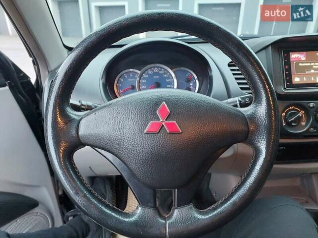 Чорний Міцубісі Л 200, об'ємом двигуна 2.48 л та пробігом 290 тис. км за 9900 $, фото 15 на Automoto.ua
