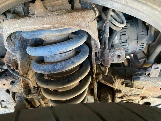 Черный Мицубиси Л 200, объемом двигателя 0 л и пробегом 177 тыс. км за 5500 $, фото 10 на Automoto.ua