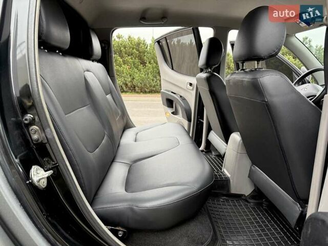 Черный Мицубиси Л 200, объемом двигателя 2.48 л и пробегом 232 тыс. км за 13900 $, фото 45 на Automoto.ua