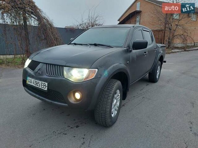 Чорний Міцубісі Л 200, об'ємом двигуна 2.48 л та пробігом 290 тис. км за 9900 $, фото 24 на Automoto.ua