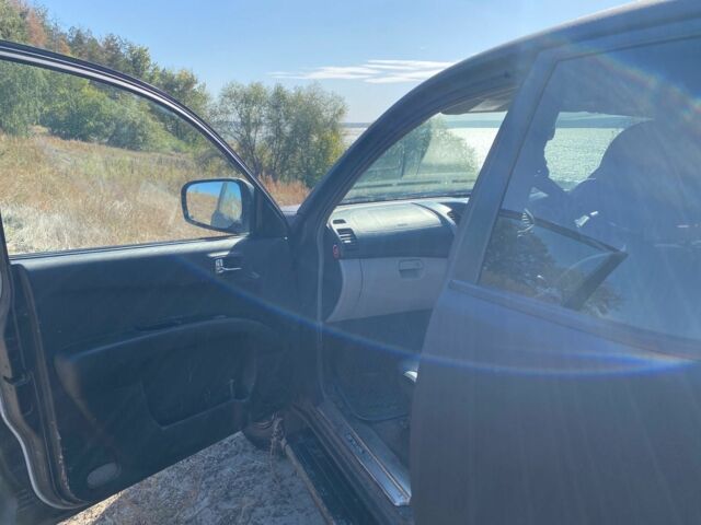 Черный Мицубиси Л 200, объемом двигателя 0 л и пробегом 177 тыс. км за 5500 $, фото 3 на Automoto.ua