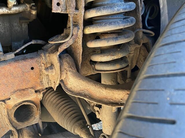 Черный Мицубиси Л 200, объемом двигателя 0 л и пробегом 177 тыс. км за 5500 $, фото 7 на Automoto.ua