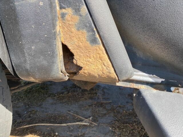 Черный Мицубиси Л 200, объемом двигателя 0 л и пробегом 177 тыс. км за 5500 $, фото 14 на Automoto.ua