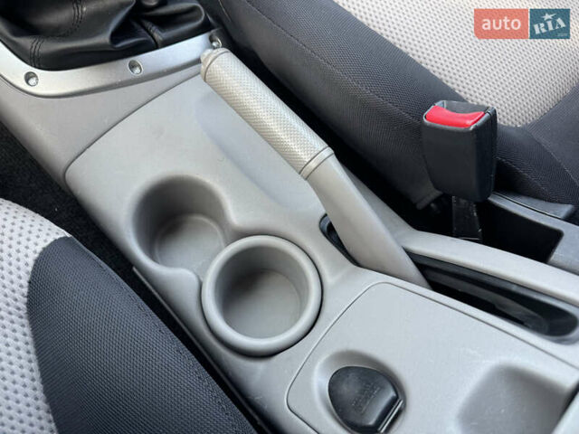 Мицубиси Л 200 2007 в Киеве на Automoto.ua Черный Мицубиси Л 200, объемом двигателя 2.48 л и пробегом 283 тыс. км за 10999 $, фото 32 на Automoto.ua