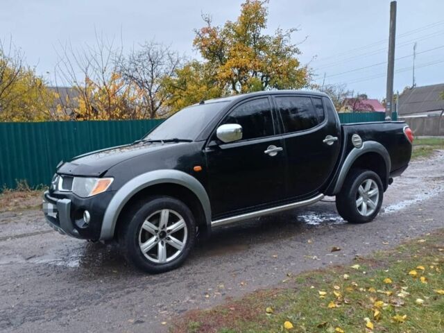 Черный Мицубиси Л 200, объемом двигателя 2.5 л и пробегом 170 тыс. км за 5900 $, фото 3 на Automoto.ua