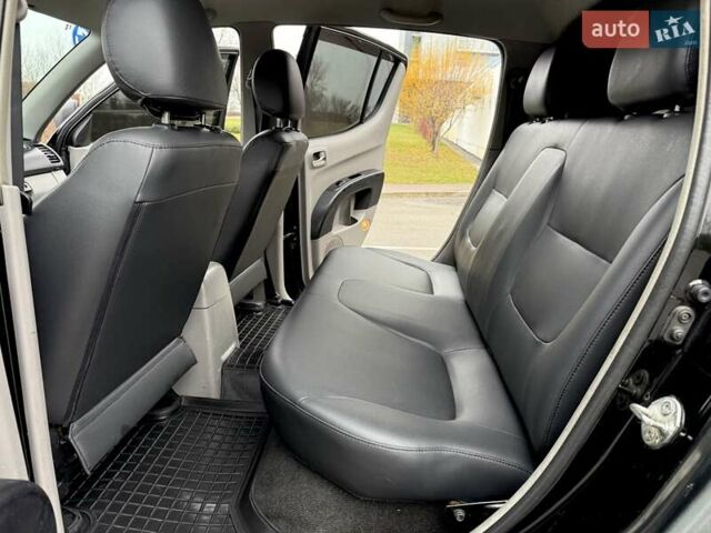 Черный Мицубиси Л 200, объемом двигателя 2.48 л и пробегом 232 тыс. км за 13900 $, фото 50 на Automoto.ua