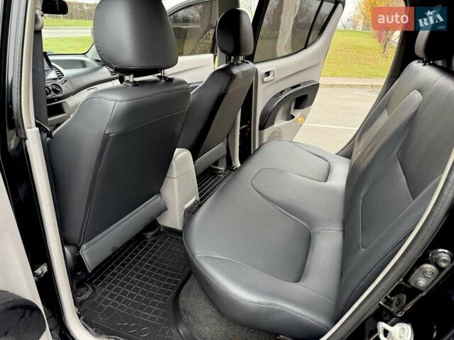 Черный Мицубиси Л 200, объемом двигателя 2.48 л и пробегом 232 тыс. км за 13900 $, фото 51 на Automoto.ua