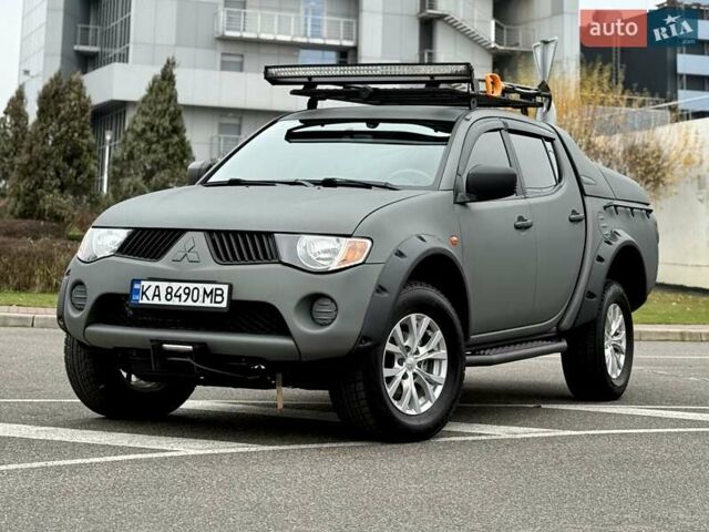 Черный Мицубиси Л 200, объемом двигателя 2.48 л и пробегом 232 тыс. км за 13900 $, фото 25 на Automoto.ua