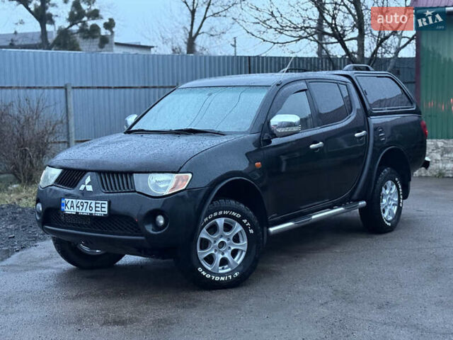 Черный Мицубиси Л 200, объемом двигателя 2.5 л и пробегом 199 тыс. км за 11800 $, фото 17 на Automoto.ua