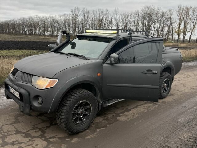 Чорний Міцубісі Л 200, об'ємом двигуна 2.5 л та пробігом 500 тис. км за 9300 $, фото 6 на Automoto.ua