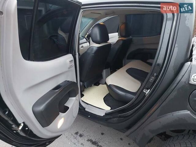 Чорний Міцубісі Л 200, об'ємом двигуна 2.48 л та пробігом 290 тис. км за 9900 $, фото 4 на Automoto.ua