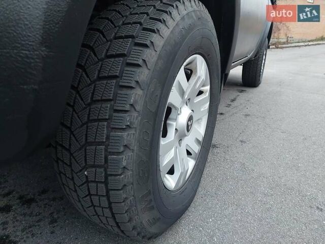 Чорний Міцубісі Л 200, об'ємом двигуна 2.48 л та пробігом 290 тис. км за 9900 $, фото 5 на Automoto.ua