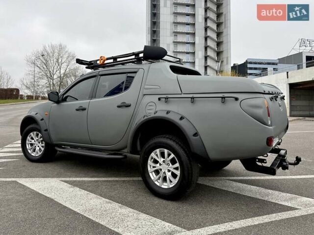 Черный Мицубиси Л 200, объемом двигателя 2.48 л и пробегом 232 тыс. км за 13900 $, фото 27 на Automoto.ua