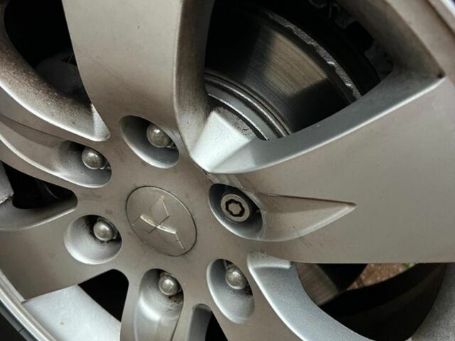 Черный Мицубиси Л 200, объемом двигателя 2.5 л и пробегом 190 тыс. км за 6655 $, фото 7 на Automoto.ua