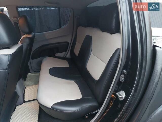 Чорний Міцубісі Л 200, об'ємом двигуна 2.48 л та пробігом 290 тис. км за 9900 $, фото 10 на Automoto.ua