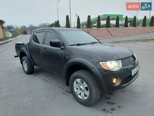 Чорний Міцубісі Л 200, об'ємом двигуна 2.48 л та пробігом 290 тис. км за 9900 $, фото 21 на Automoto.ua