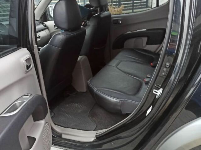 Черный Мицубиси Л 200, объемом двигателя 2.5 л и пробегом 270 тыс. км за 3424 $, фото 8 на Automoto.ua